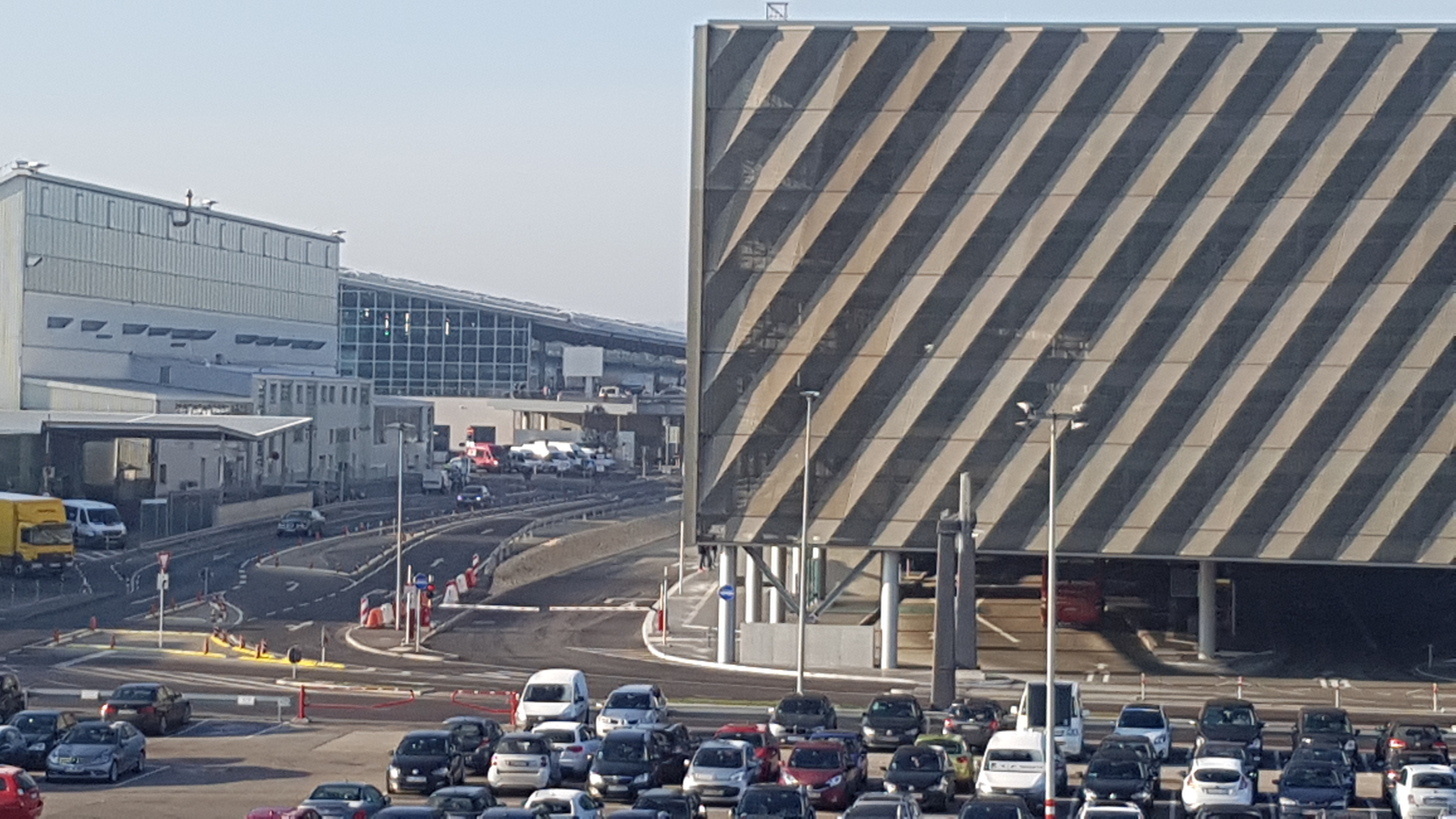 Zugang von der S.Bahn